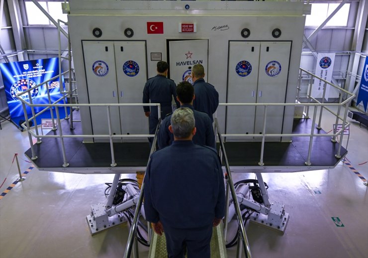 Türk Hava Kuvvetleri'nin sahip olduğu ilk tam uçuş simülatöründe 40 bin saat devrildi