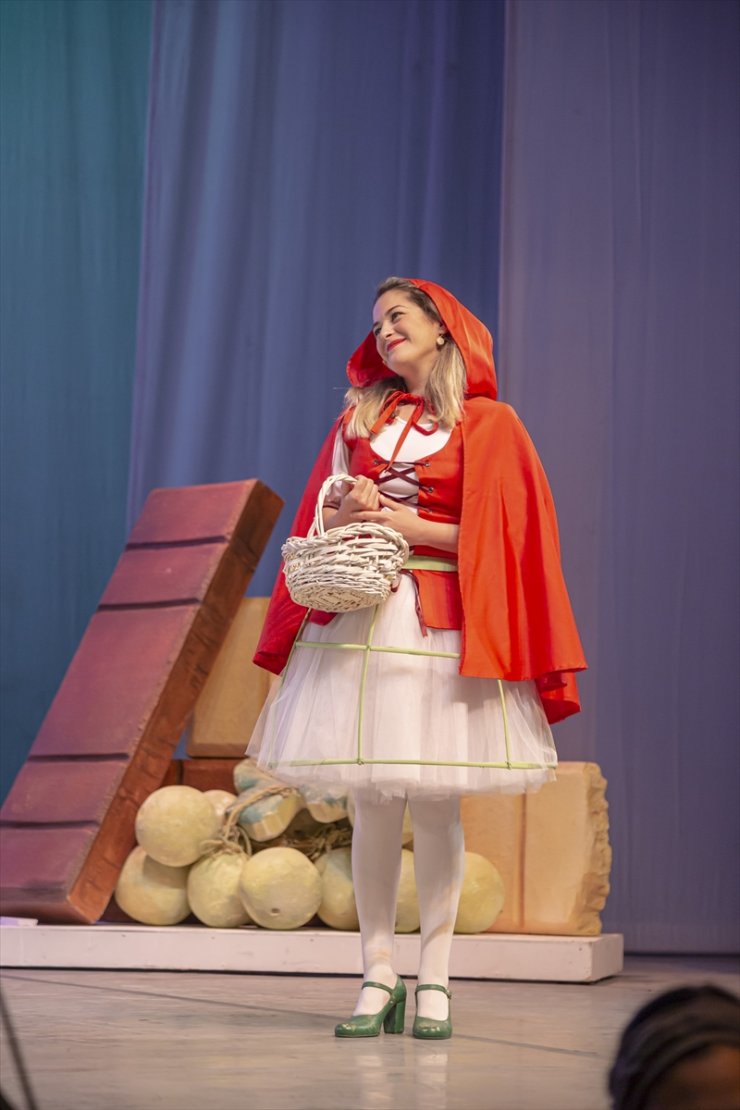 Antalya Devlet Opera ve Balesi "Şekeronya" oyununu sahneleyecek