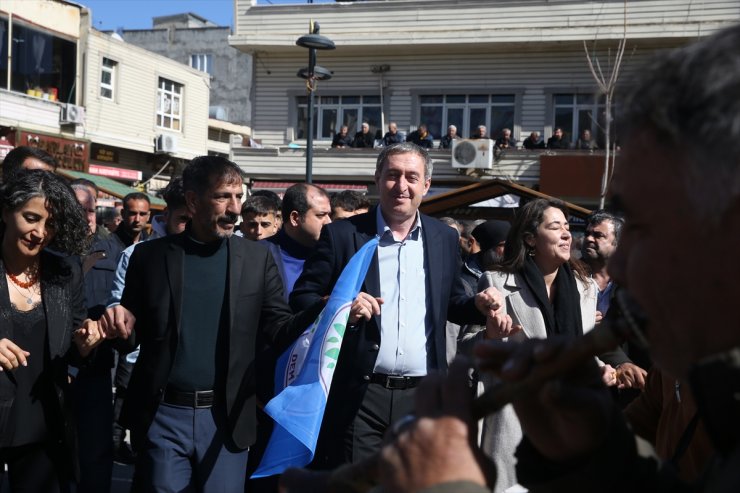 DEM Parti Eş Genel Başkanı Bakırhan, Mardin'de halk buluşmalarına katıldı