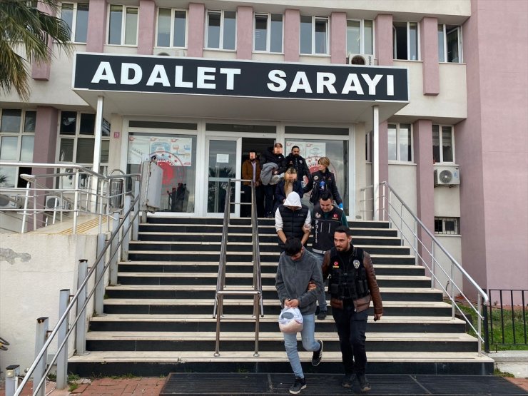 Balıkesir’de uyuşturucu operasyonunda yakalanan 5 şüpheli tutuklandı