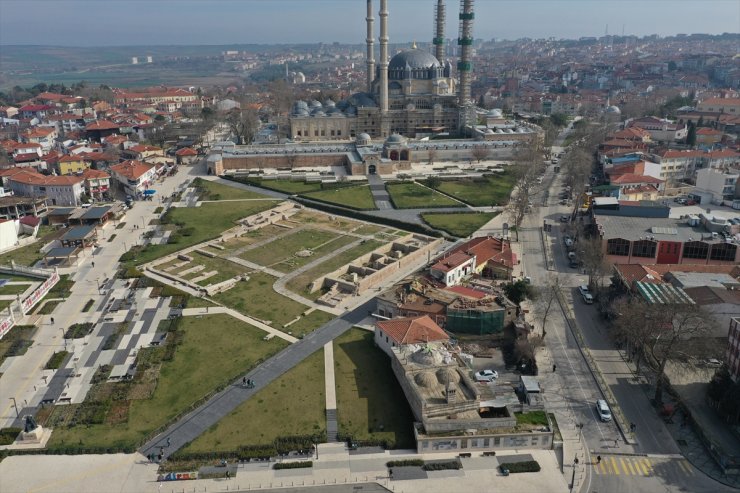 Edirne'de tarihi Havlucular Hanı ve Mezit Bey Hamamı'nın restorasyonu başladı