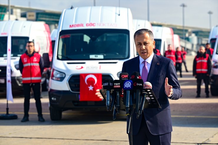 Bakan Yerlikaya, "Göç İdaresi Mobil Araç Teslim Töreni"nde konuştu: