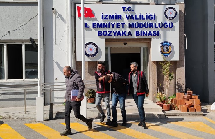 İzmir'de tartıştığı kişiyi bıçakla öldüren şüpheli tutuklandı