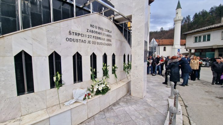 Sırbistan'dan Karadağ'a giden trenden kaçırılarak öldürülen 19 kişi katliamın 31. yılında anıldı