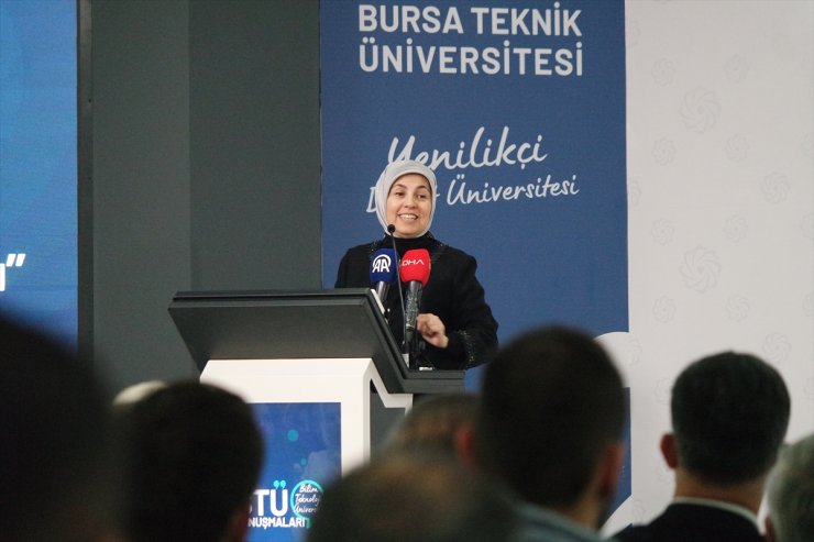 Büyükelçi Kavakcı, Bursa'daki 28 Şubat konferansında konuştu: