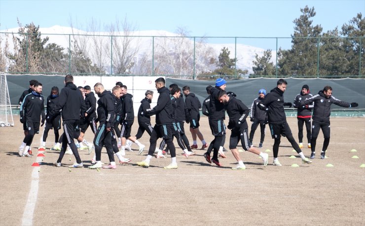 Erzurumspor FK, taraftar desteğiyle Kocaelispor maçını kazanmak istiyor