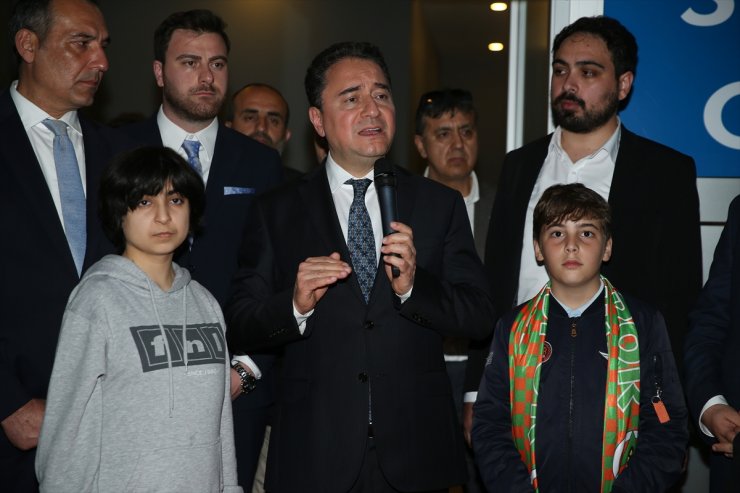 DEVA Partisi Genel Başkanı Ali Babacan, Alanya'da ziyaretlerde bulundu