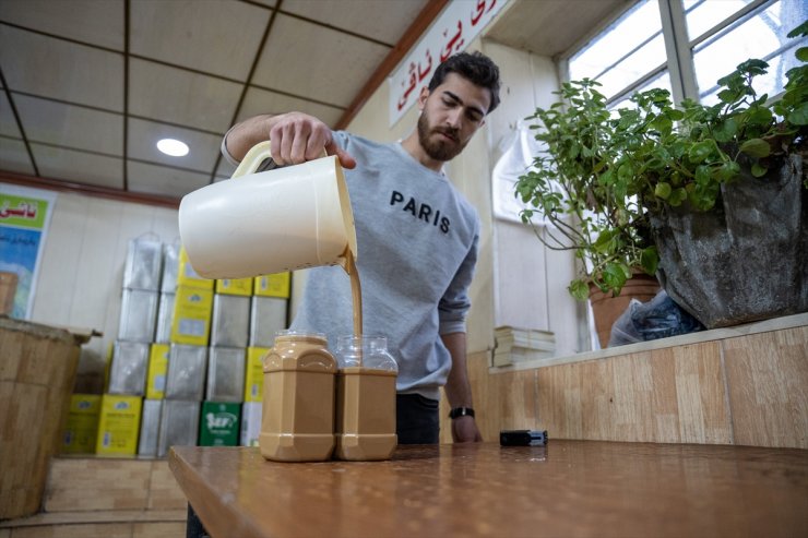 Duhok’ta 200 yıllık su değirmeninde üretilen tahin bölgenin vazgeçilmez tatları arasında yer alıyor