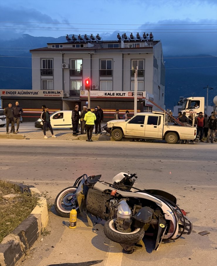 Fethiye'de kamyonetle çarpışan motosikletin sürücüsü öldü