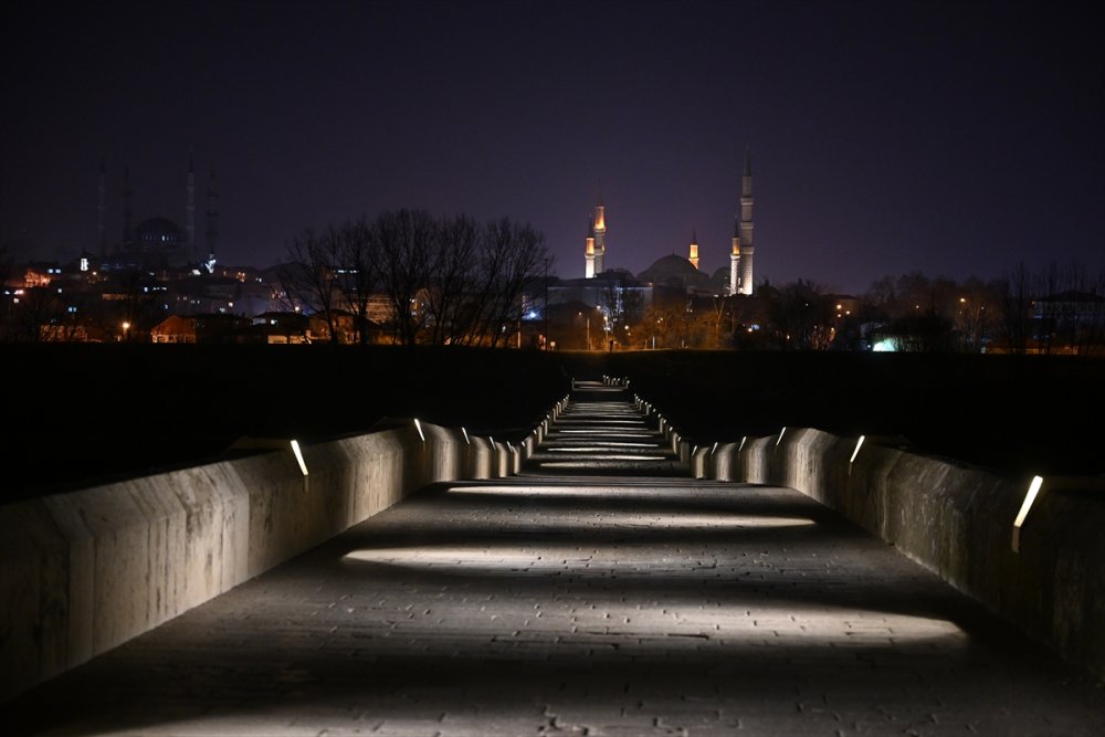 Edirne'deki tarihi köprüler "güneş enerjisiyle" aydınlatılacak