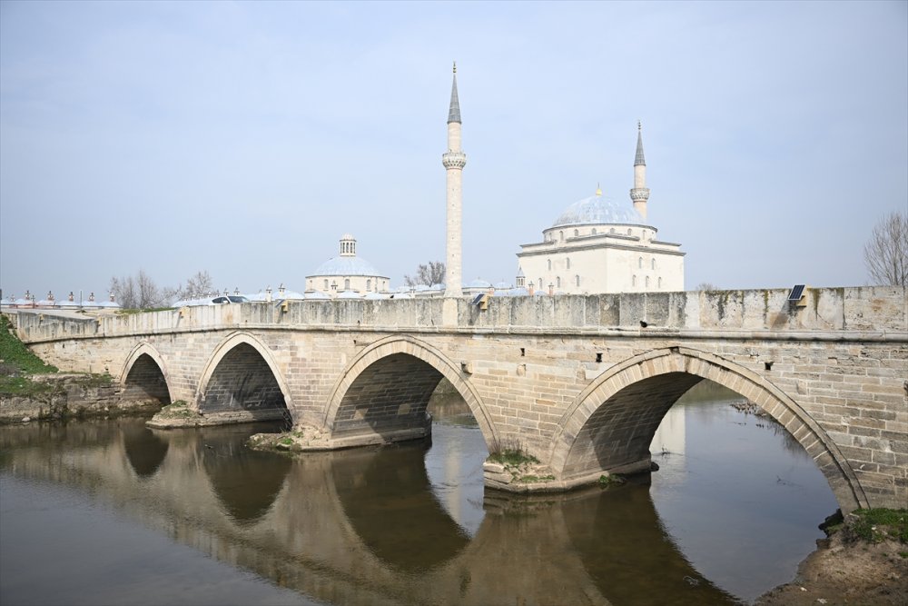 Edirne'deki tarihi köprüler "güneş enerjisiyle" aydınlatılacak