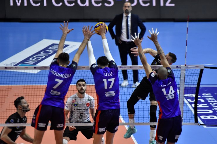 Voleybol: AXA Sigorta Efeler Ligi