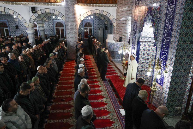 Diyanet İşleri Başkanı Erbaş, Samsun'da "Sabah Namazı Buluşması" etkinliğine katıldı