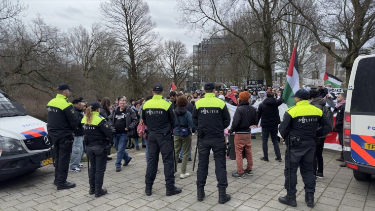 Hollanda'da polis, İsrail Büyükelçiliği önünde Filistin'e destek gösterisine izin vermedi