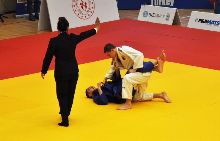 Ümitler Nazım Canca Avrupa Kupası Judo Turnuvası Antalya'da başladı