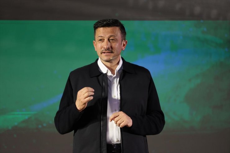 İzmir Büyükşehir Belediye Başkan adayı Dağ, gençlere yönelik projelerini tanıttı