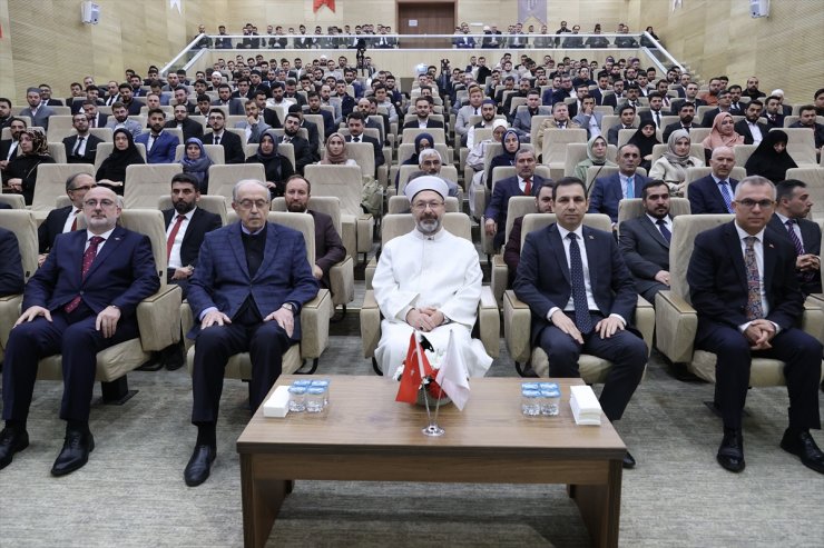 Erbaş, Diyanet Akademisi Başkanlığı 2. Dönem Aday Din Görevlileri Eğitimi'nin açılışında konuştu: