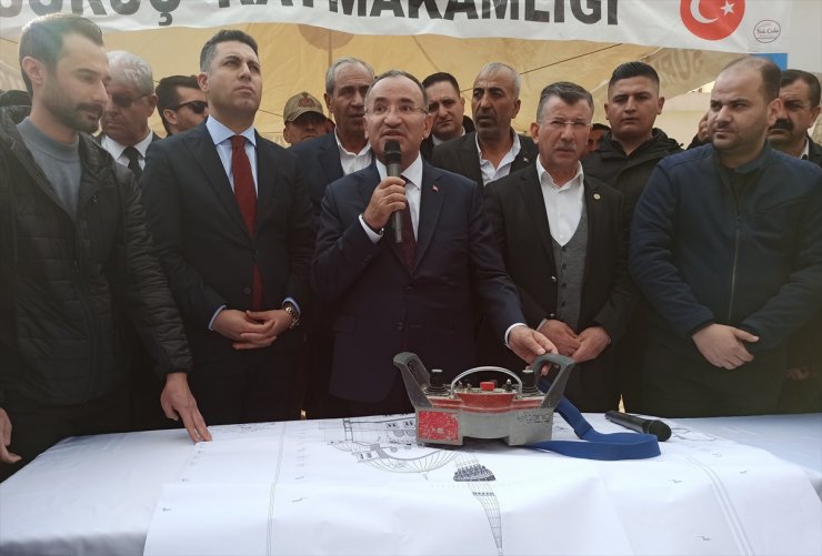 TBMM Başkanvekili Bozdağ, Şanlıurfa'da temaslarda bulundu