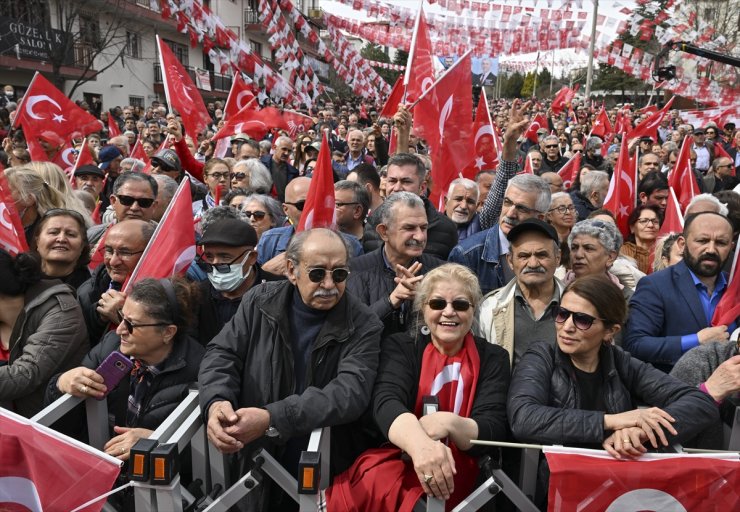 CHP Genel Başkanı Özgür Özel, Etimesgut'ta halk buluşmasına katıldı: