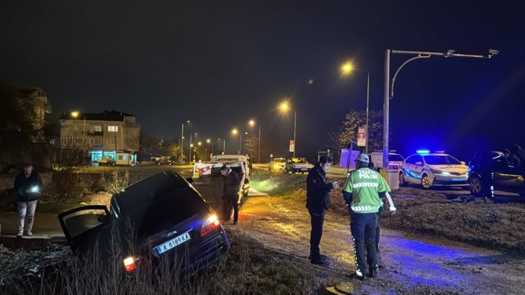 Edirne'de polisten kaçan otomobil sürücüsü uzun süren takip sonucu yakalandı