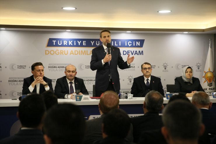 Enerji ve Tabii Kaynaklar Bakanı Bayraktar, Eskişehir'de AK Parti İl Başkanlığında konuştu: