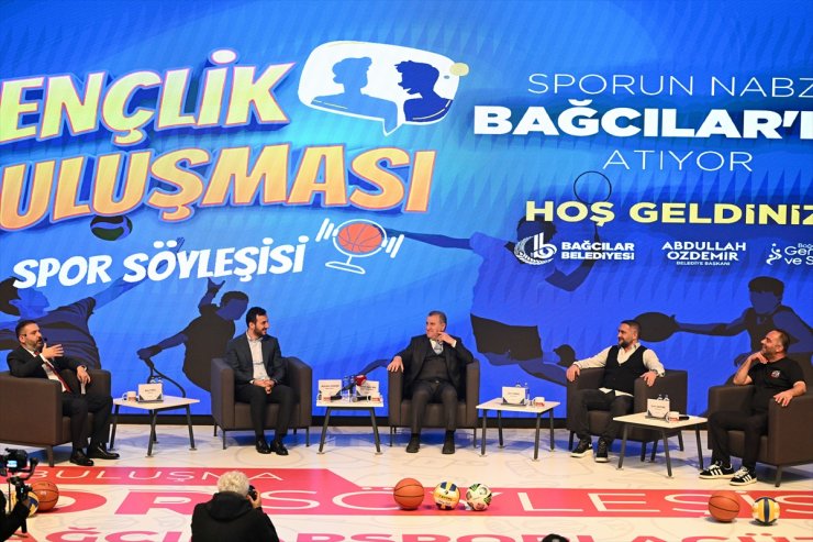 Gençlik ve Spor Bakanı Bak, "Gençlik Buluşması Spor Söyleşisi" programında konuştu: