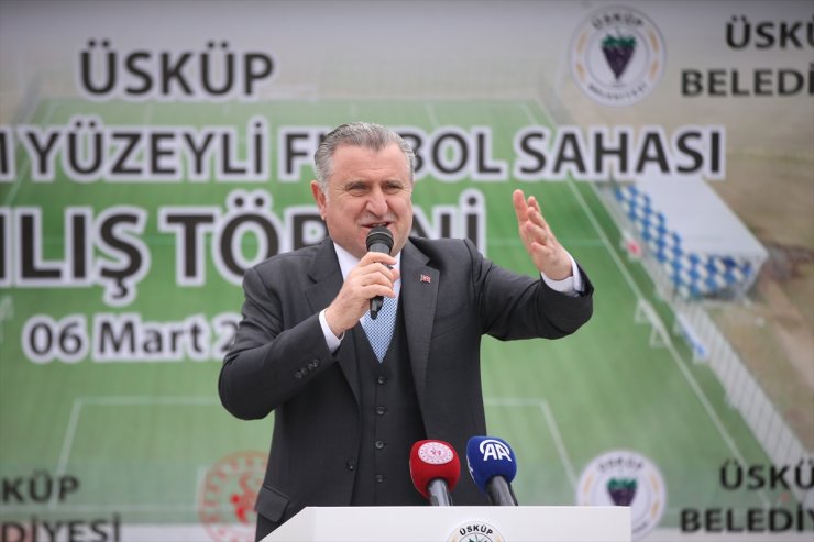 Gençlik ve Spor Bakanı Bak, Kırklareli'nin Üsküp beldesinde spor tesisi açılışında konuştu: