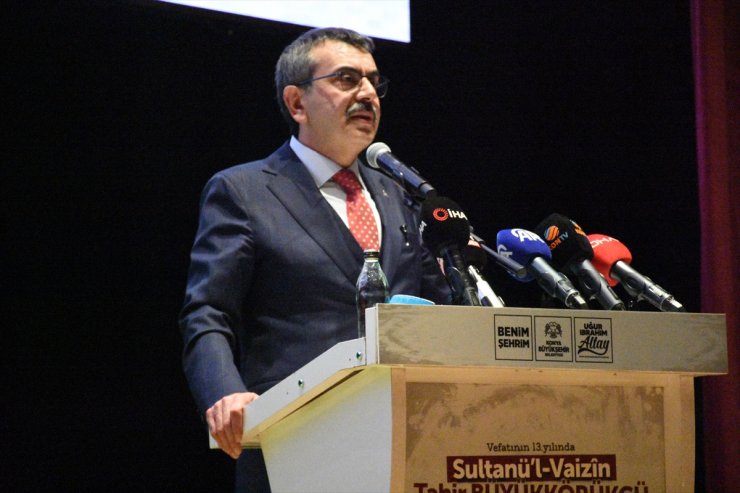 Bakan Tekin, Konya'da İslam alimi Tahir Büyükkörükçü'yü anma programına katıldı: