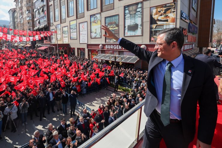 CHP Genel Başkanı Özgür Özel, partisinin Kütahya Halk Buluşması'nda konuştu: