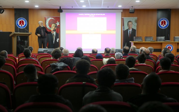 Hakkari'de "Faylar Üzerinde Yaşayan Kent: Hakkari" konulu konferans düzenlendi