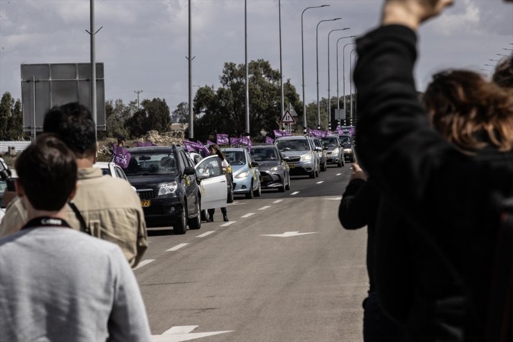 İsrail polisi, aktivistlerin Gazze'ye insani yardım ulaştırmasını engelledi