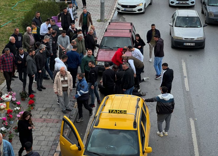 İzmir'de silahlı kavgada 2 kişiyi yaralayan zanlı tutuklandı