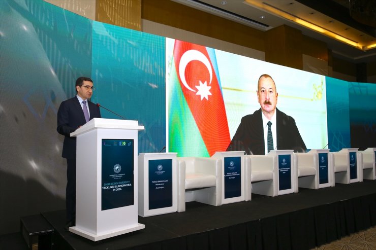 Bakü'de "Çeşitliliği Korumak: 2024'te İslamofobiyle Mücadele" konferansı düzenlendi