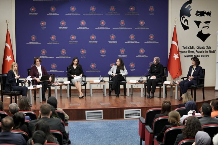 Dışişleri Bakanlığı'nda "Diplomaside Kadınların Etkisi" konulu panel düzenlendi