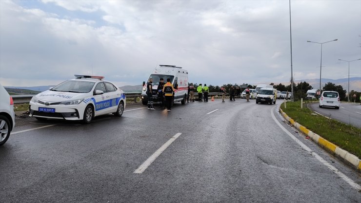 Siirt'te bariyere çarpan motosikletin sürücüsü öldü