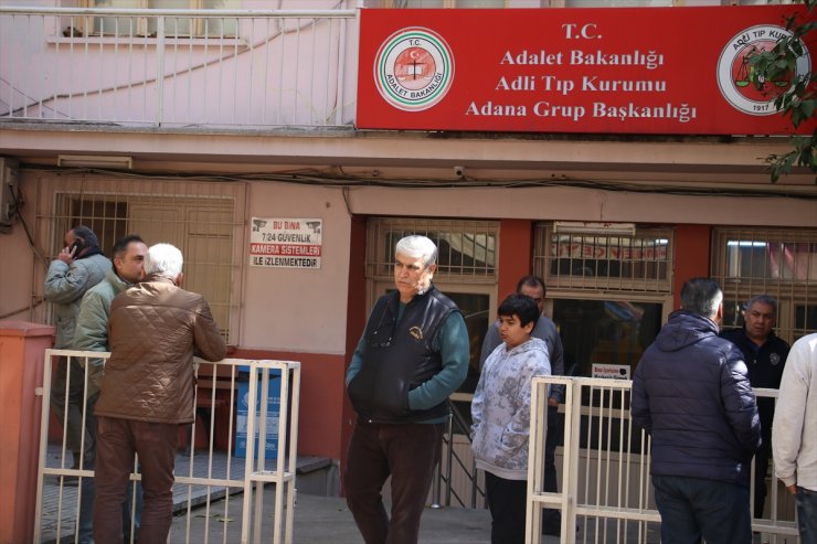 Adana'da eski eşinin tabancayla öldürdüğü kadının ailesinin evinde yas var