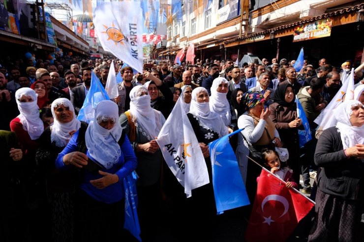 AK Parti Diyarbakır Büyükşehir Belediye Başkan adayı Bilden, ilçelerde vatandaşlarla buluştu: