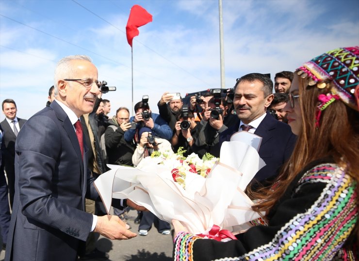 Bakan Uraloğlu, Bayramiç-Etili Çevre Yolları ve Çanakkale Merkez Sarıcaeli Kavşağı Açılış Töreni'nde konuştu: