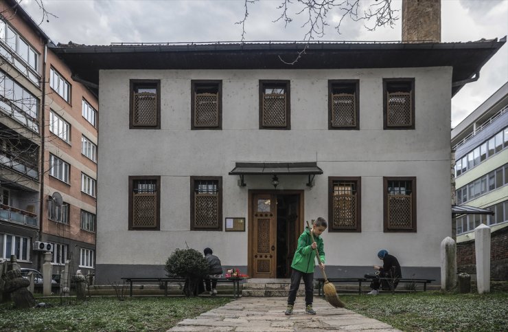 Boşnaklar, ramazan hazırlıkları kapsamında geleneksel cami temizliği yaptı