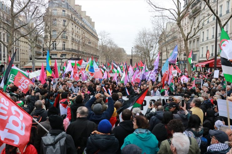 Paris'te Filistin destekçileri, Gazze'deki "soykırıma" karşı sokağa indi