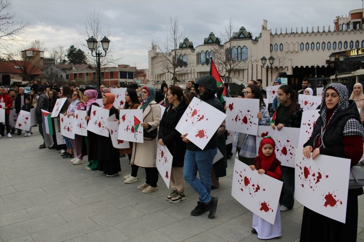 Sırbistan'da İsrail'in Gazze'ye saldırıları protesto edildi