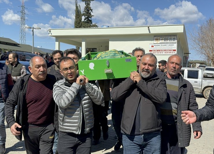 Adana'da eski eşinin öldürdüğü Feray Balkan'ın cenazesi defnedildi