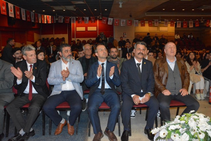 Zafer Partisi Genel Başkanı Özdağ, Balıkesir'de partisinin düzenlediği programa katıldı