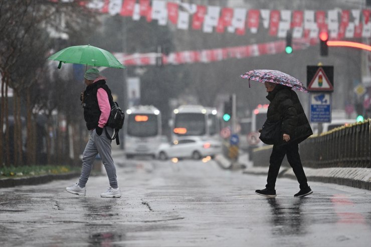 Edirne ve Kırklareli'nde sağanak etkili oluyor