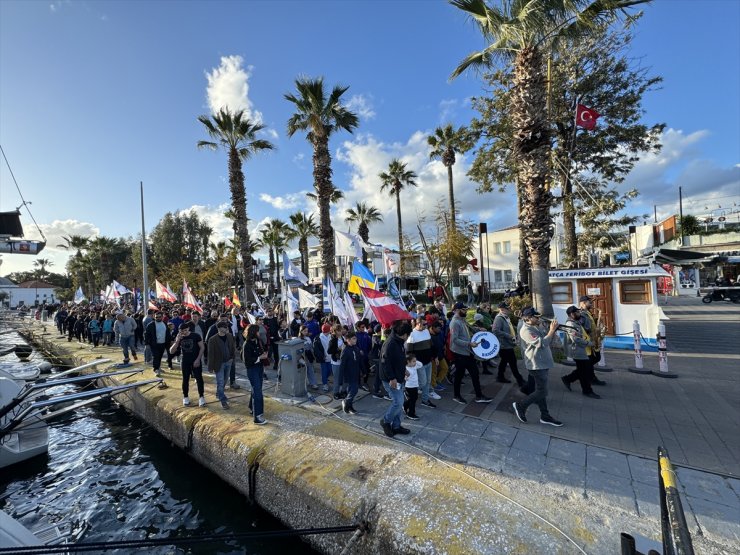 12. Bodrum Uluslararası Optimist Yarışları kortej yürüyüşüyle başladı