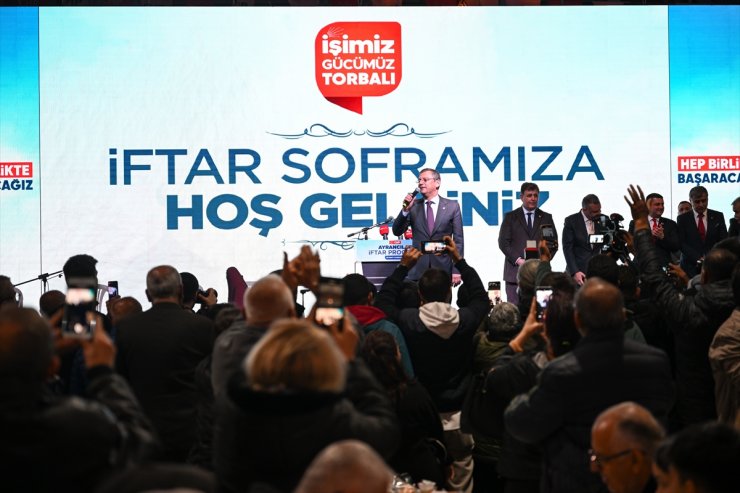 CHP Genel Başkanı Özel, Torbalı'da iftar programına katıldı: