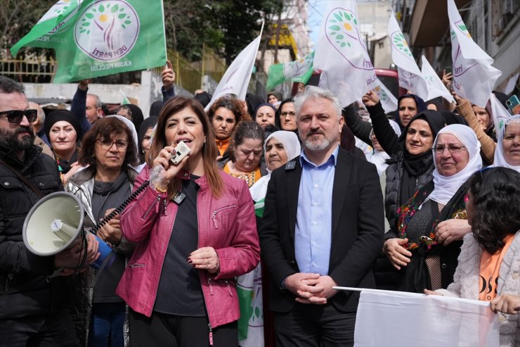 DEM Parti İBB Başkan adayı Beştaş, seçim çalışmalarını Beyoğlu ve Sarıyer'de sürdürdü