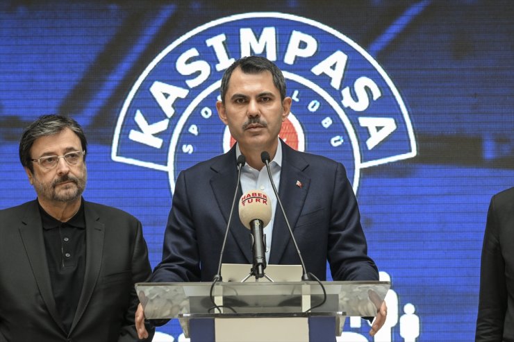 İBB Başkan adayı Kurum, Kasımpaşa Spor Kulübü'nü ziyaret etti: