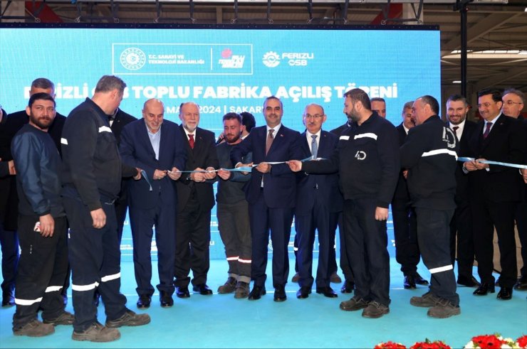 Bakan Kacır, Sakarya'da OSB toplu fabrika açılışında konuştu: