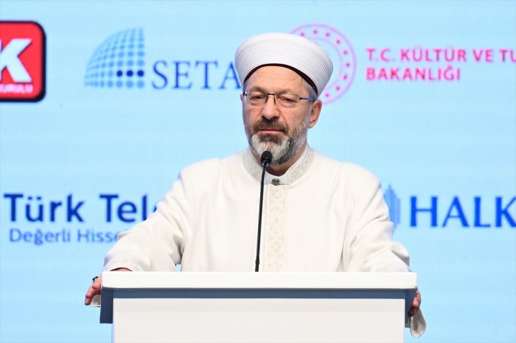 Diyanet İşleri Başkanı Erbaş, 4. Uluslararası Medya ve İslamofobi Forumu'nda konuştu: